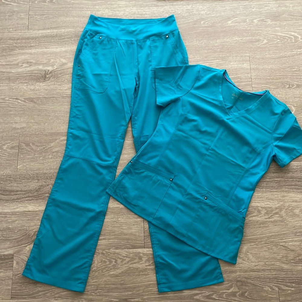 Purple Label Scrub Teal Top and Bottom. Both are size Medium.